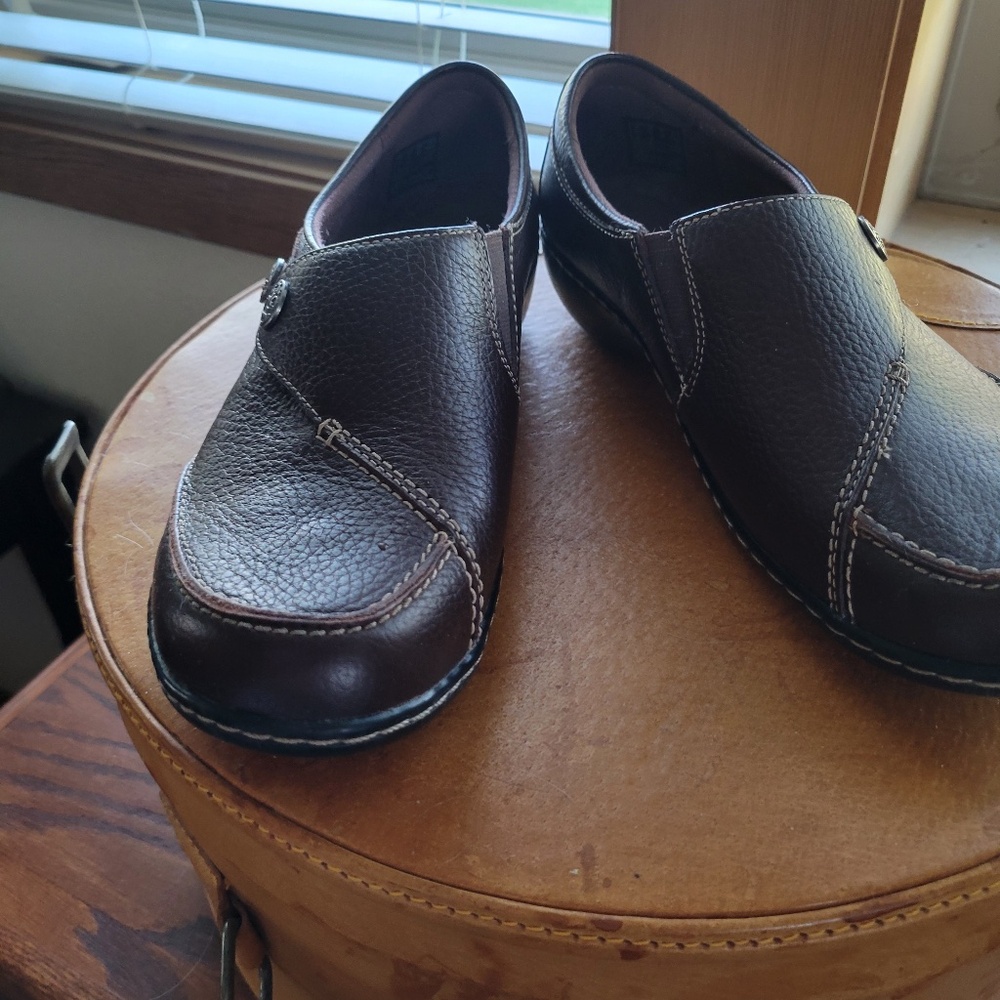 Clark’s Collection Leather slip-on, CORA TERESA.  Coffee brown. 8M.